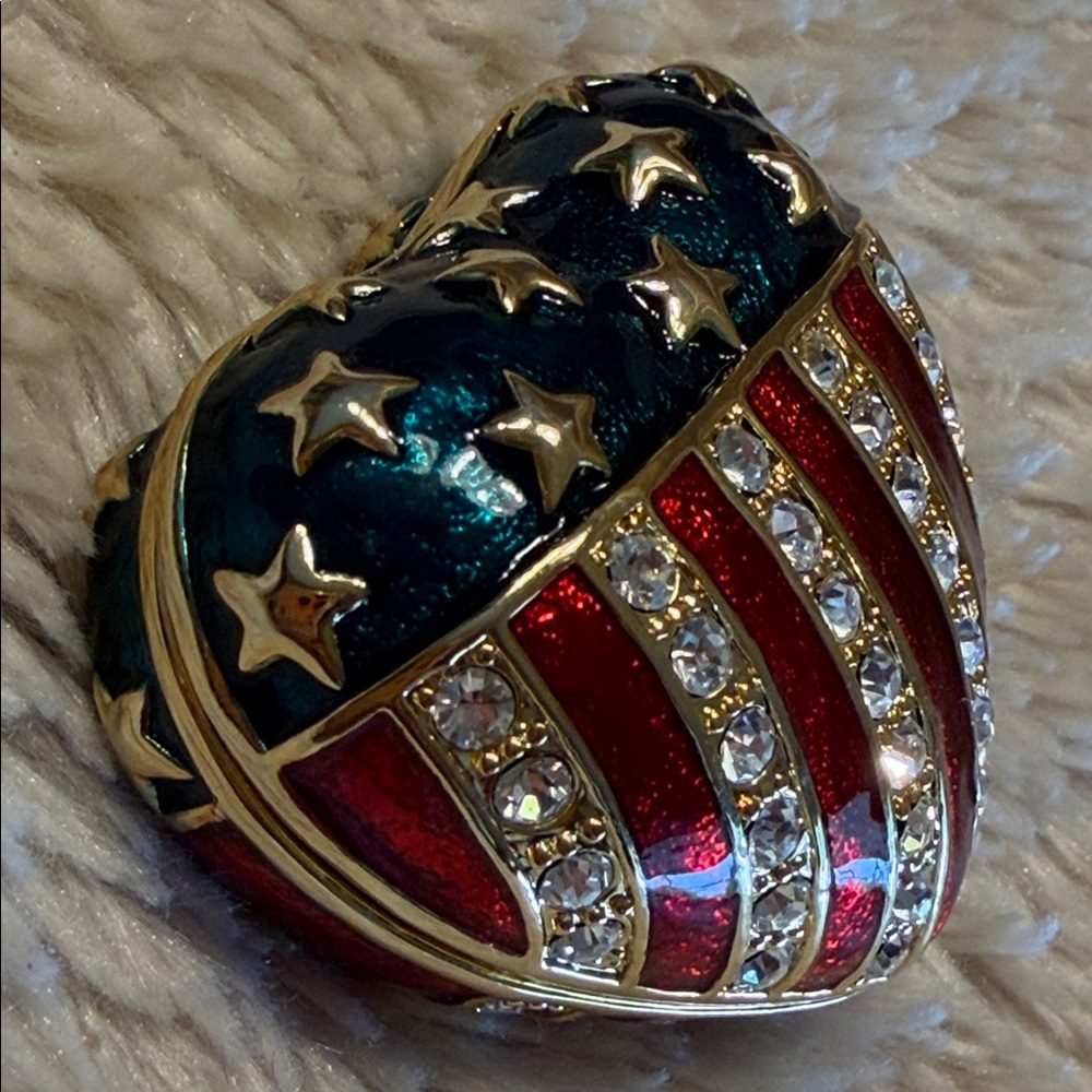 JERÉ American Flag Heart Trinket - Picture 2 of 11